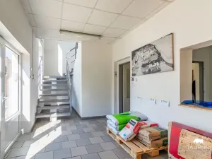 Prodej výrobních prostor, Vojkovice, 12027 m2