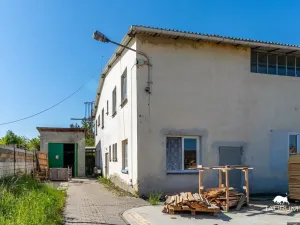 Prodej výrobních prostor, Vojkovice, 12027 m2