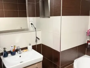 Pronájem bytu 3+kk, Praha - Strašnice, Zvěřinova, 78 m2