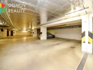 Pronájem garážového stání, Beroun, Nepilova, 1300 m2