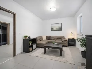 Prodej rodinného domu, Choltice, 200 m2