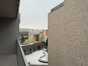 Pronájem bytu 2+kk, Brno, Bratislavská, 57 m2