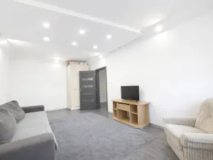 Pronájem bytu 2+1, Karlovy Vary, Charkovská, 45 m2