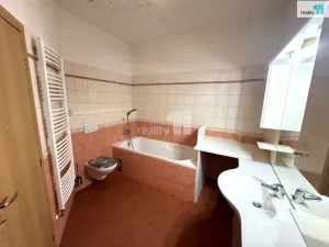 Pronájem bytu 2+kk, Praha - Vysočany, Kolbenova, 82 m2