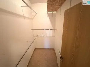 Pronájem bytu 1+kk, Praha - Vysočany, Kolbenova, 100 m2