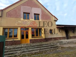 Prodej vícegeneračního domu, Český Brod - Štolmíř, Českobrodská, 600 m2