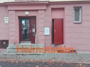 Pronájem obchodního prostoru, Karviná - Nové Město, nám. Budovatelů, 53 m2