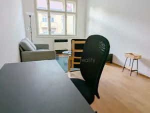 Pronájem bytu 2+kk, Praha, Žerotínova, 48 m2