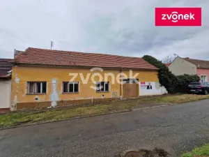 Prodej rodinného domu, Hluk, Hluboká, 296 m2