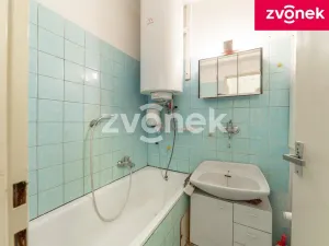 Pronájem bytu 1+1, Zlín - Malenovice, Tyršova, 32 m2