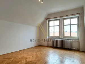 Pronájem bytu 1+1, Domažlice, náměstí Míru, 31 m2