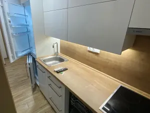 Pronájem bytu 1+kk, Zlín, Štefánikova, 26 m2