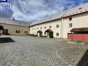Prodej komerční nemovitosti, Suchdol nad Odrou, Komenského, 1900 m2