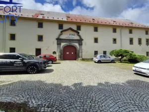 Prodej komerční nemovitosti, Suchdol nad Odrou, Komenského, 1900 m2