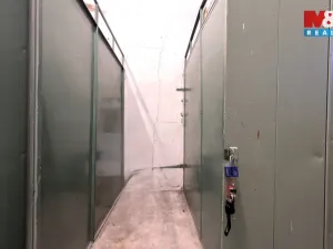 Pronájem bytu 1+kk, Praha - Troja, Svídnická, 28 m2