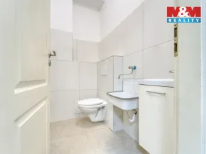 Pronájem obchodního prostoru, Plzeň - Doubravka, Zábělská, 107 m2