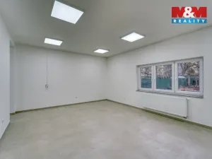 Pronájem obchodního prostoru, Plzeň - Doubravka, Zábělská, 107 m2