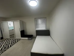 Pronájem bytu 1+kk, Praha - Modřany, Soukalova, 35 m2
