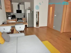 Pronájem bytu 2+kk, Praha, Toufarova, 53 m2