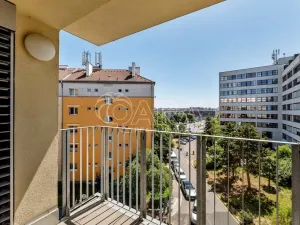 Pronájem bytu 3+kk, Praha - Vršovice, U Roháčových kasáren, 71 m2