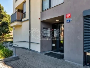 Pronájem bytu 3+kk, Praha - Vršovice, U Roháčových kasáren, 71 m2