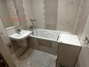 Pronájem bytu 3+1, Neratovice, Dr. E. Beneše, 79 m2