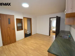 Pronájem bytu 2+kk, Olomouc, Čelakovského, 42 m2