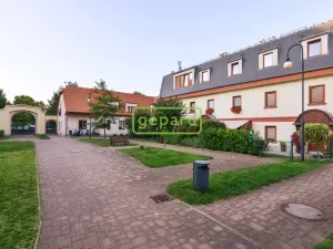 Pronájem bytu 4+kk, Praha, K náhonu, 116 m2