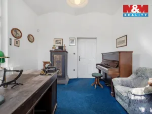 Prodej obchodního prostoru, Česká Kamenice, Lipová, 1225 m2