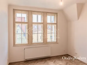 Pronájem bytu 2+kk, Praha - Staré Město, Kaprova, 62 m2