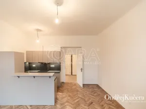 Pronájem bytu 2+kk, Praha - Staré Město, Kaprova, 62 m2