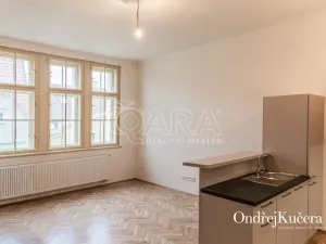 Pronájem bytu 2+kk, Praha - Staré Město, Kaprova, 62 m2