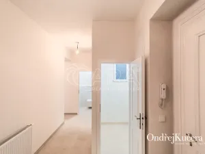 Pronájem bytu 2+kk, Praha - Staré Město, Kaprova, 62 m2