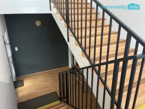 Pronájem kanceláře, Mariánské Lázně, třída Vítězství, 23 m2