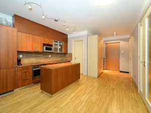 Pronájem bytu 2+kk, Praha - Karlín, Rohanské nábřeží, 77 m2