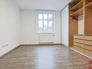 Pronájem bytu 4+1, Praha - Žižkov, Na Jarově, 122 m2