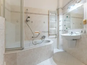 Prodej bytu 4+1, Praha - Dejvice, Kafkova, 127 m2