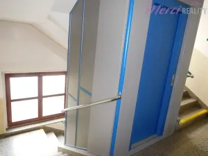 Pronájem kanceláře, Uherské Hradiště, Tř. Maršála Malinovského, 23 m2