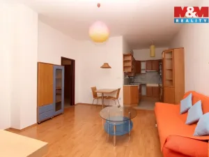 Pronájem bytu 2+kk, Hradec Králové - Kukleny, Pražská třída, 60 m2