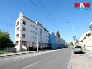 Pronájem bytu 2+kk, Hradec Králové - Kukleny, Pražská třída, 60 m2