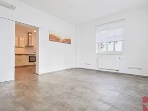 Pronájem bytu 3+kk, Praha - Žižkov, Na Jarově, 63 m2