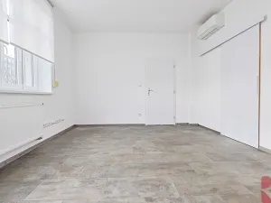 Pronájem bytu 3+kk, Praha - Žižkov, Na Jarově, 63 m2