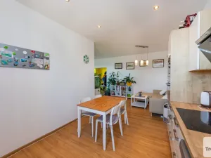 Prodej bytu 3+kk, Šestajovice, Komenského, 77 m2