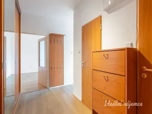 Pronájem bytu 2+1, Praha - Břevnov, Na Petřinách, 58 m2