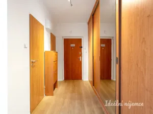 Pronájem bytu 2+1, Praha - Břevnov, Na Petřinách, 58 m2