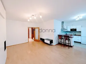 Pronájem bytu 1+kk, Praha, Mikanova, 40 m2