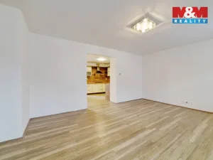 Prodej bytu 4+1, Cheb, Májová, 110 m2