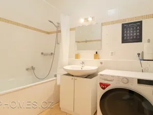 Pronájem bytu 2+kk, Praha - Řepy, Skuteckého, 52 m2