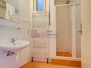 Pronájem bytu 2+1, Jindřichův Hradec, Komenského, 70 m2