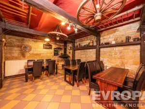 Prodej rodinného domu, Hořice, náměstí Jiřího z Poděbrad, 330 m2